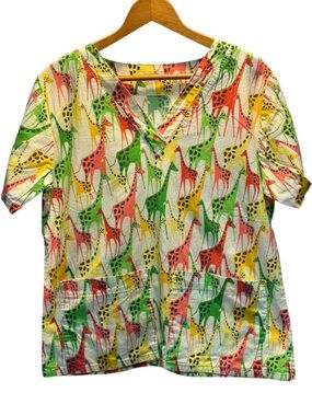 Handmade 100% Cotton Multicolored Giraffe Scrub Top Size Medium